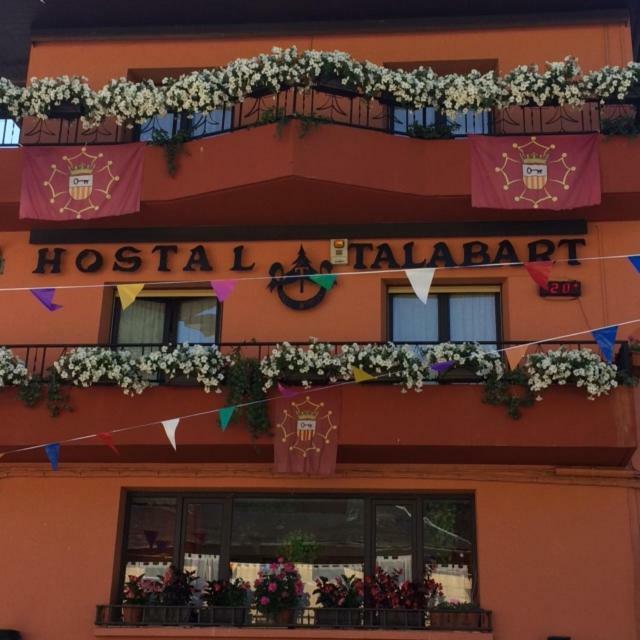 מלון לס Hostal Talabart מראה חיצוני תמונה